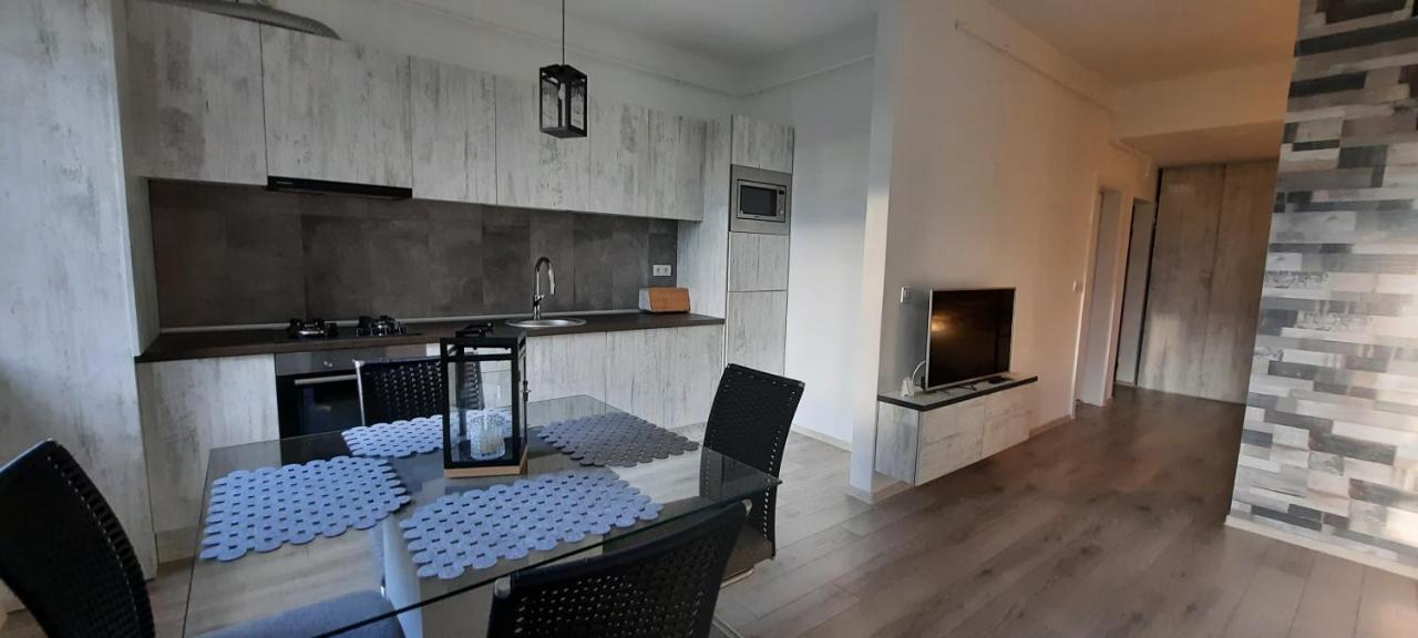 The World Apartament Târgu-Mureş Buitenkant foto